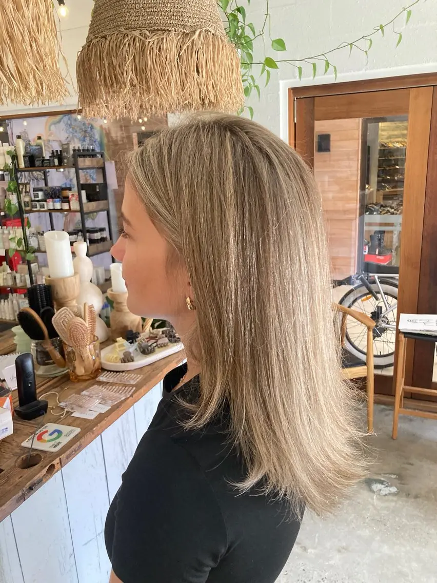 ロング カラー アッシュ アッシュブロンド ブロンド ヘアカラー 席数2席プライベート /マンツーマンサロンのヘアスタイル
