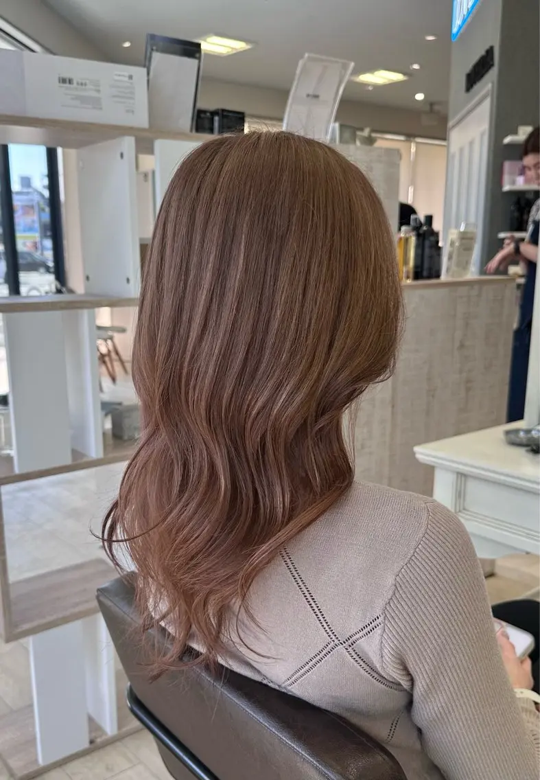 セミロング レイヤーカット 村上 佳織のヘアスタイル