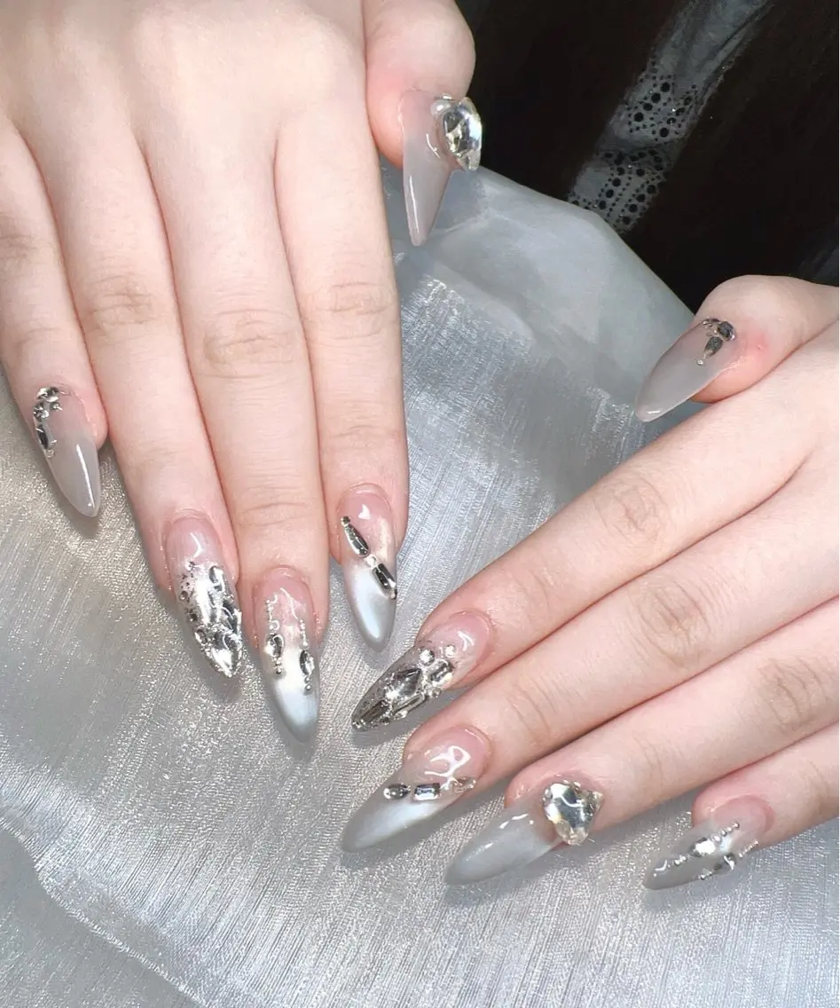 ネイル Lee Nails チップ長さだし専門店のネイルデザイン