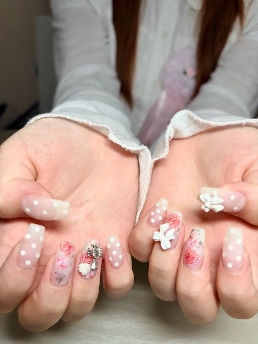 ネイル I pinknail 韓国風·持ち込み専門のネイルデザイン