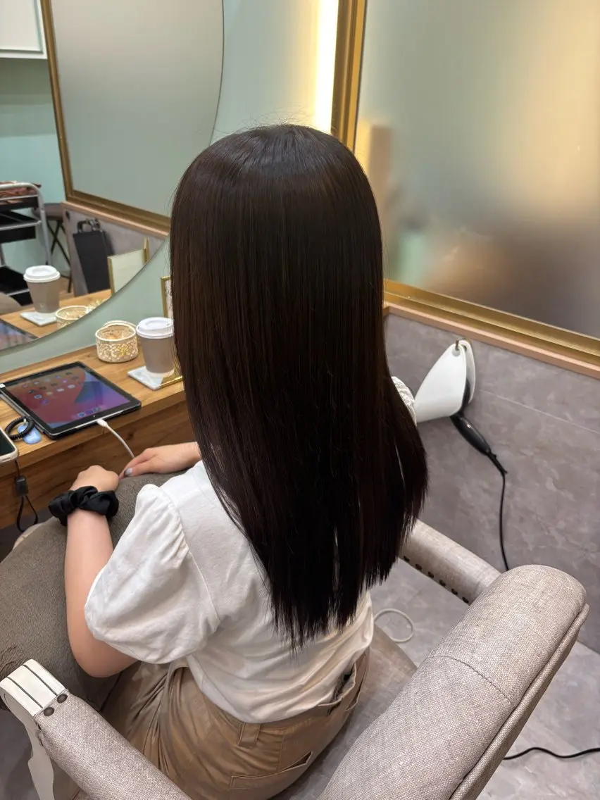 ロング 縮毛矯正 縮毛矯正 トリートメント 透明感カラー / tsukasa𖥧のヘアスタイル