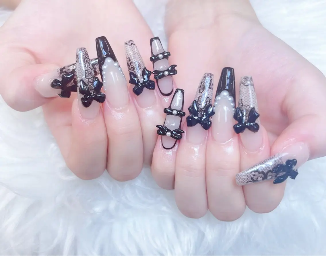 ネイル 成人式 ロングネイル マグネットネイル 大理石ネイル(マーブル) リボン ハンドネイル Amee Nail Salonのネイルデザイン