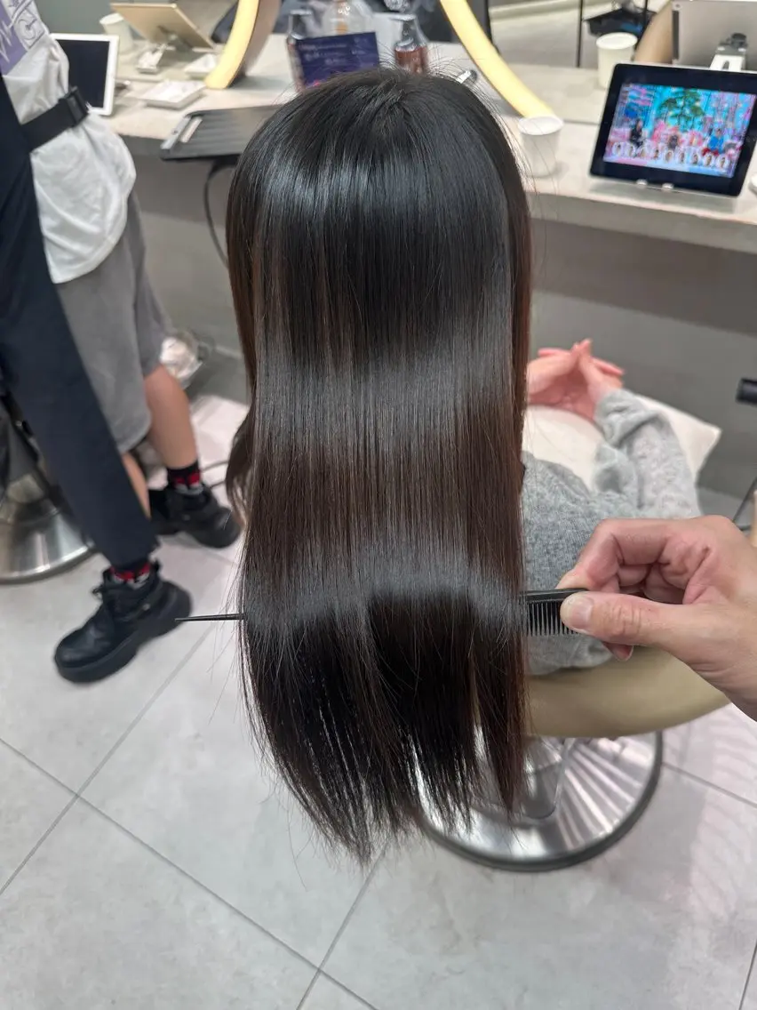 ロング カット 縮毛矯正 トリートメント 《髪質改善✖️オリー ブ🧸》小嶋拓也のヘアスタイル