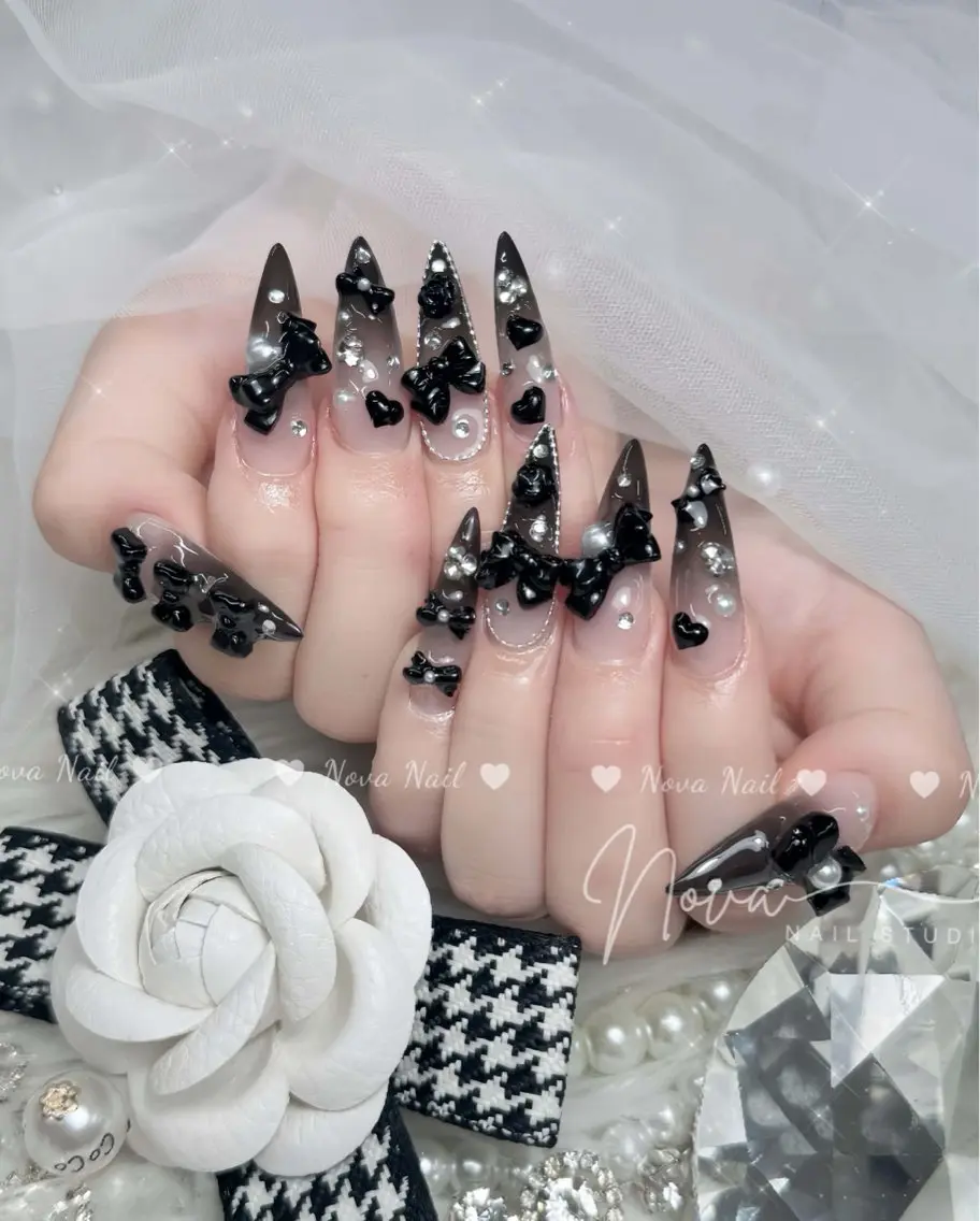 ネイル ジェルネイル 韓国ネイル マグネットネイル 持ち込み 夏ネイル ハンドネイル ハンドケア Kitty Nail Novaのネイルデザイン