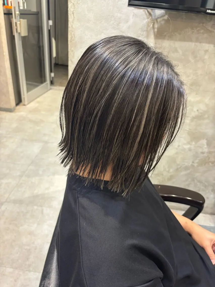 ショート カラー ハイライトカラー ボブ ハイライト ヘアカラー 松井那津子 /ハイライトブリーチのヘアスタイル