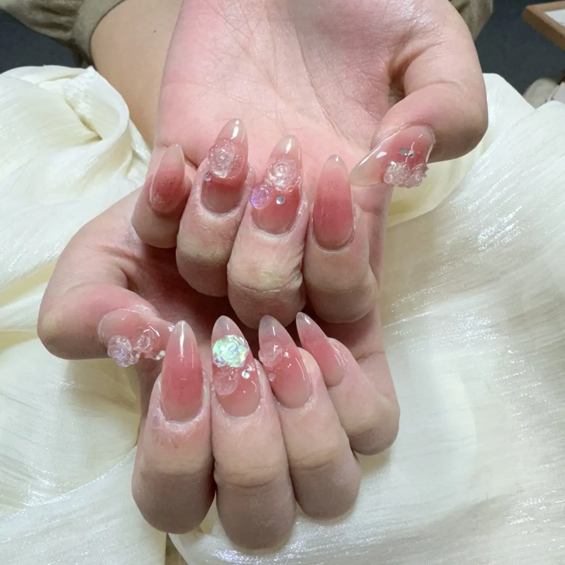 ネイル ハンドネイル 🎀nana🫧 ワンホンネイル🎀のネイルデザイン
