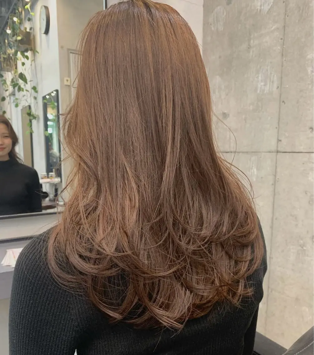 ロング ロングレイヤー レイヤーカット ロング 吉川 陽菜のヘアスタイル
