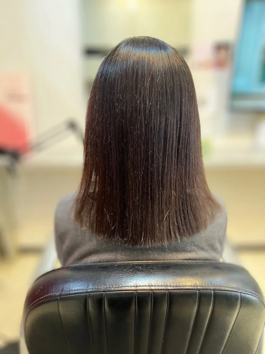 セミロング カット 縮毛矯正 土岐 泰廣のヘアスタイル