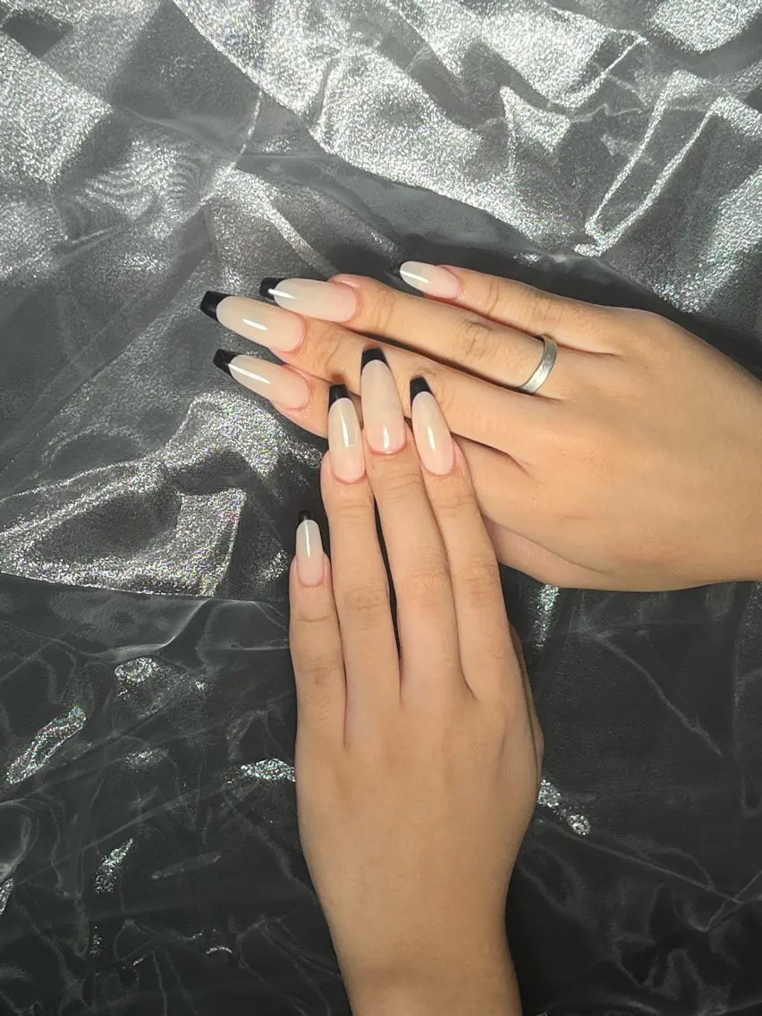 【オフ有】フレンチネイル💅🏻ベースカラーありの写真