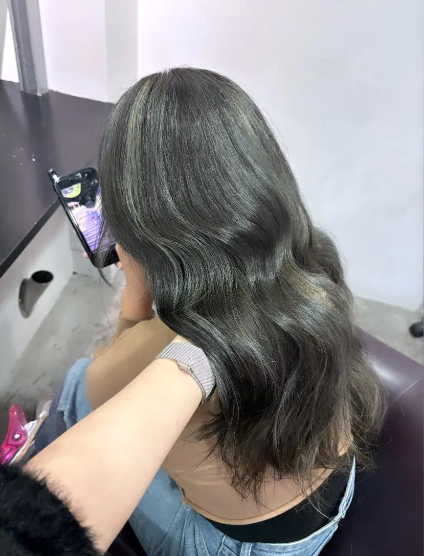 ロング カラー こまつ まりやのヘアスタイル