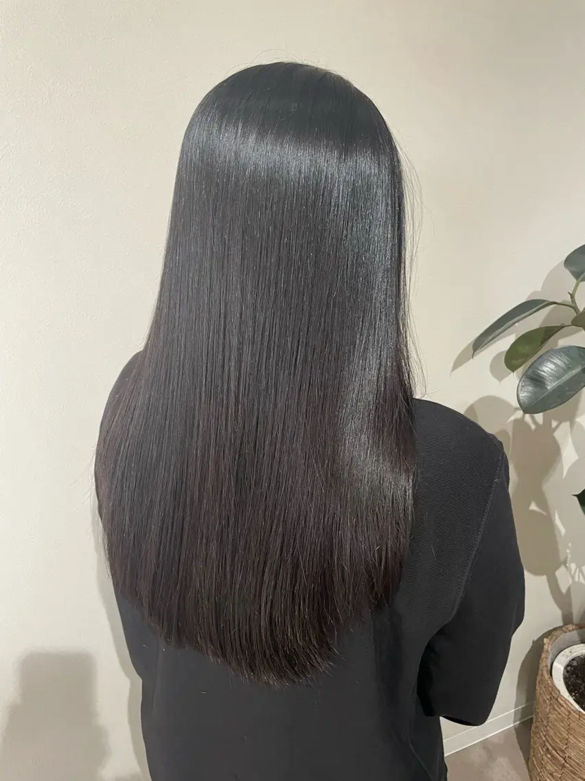 ロング ヘアカラー トリートメント Re room. 女性スタイリストのヘアスタイル