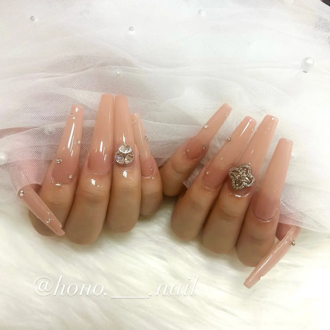 ネイル ハンドネイル NailSalo AriuMのネイルデザイン