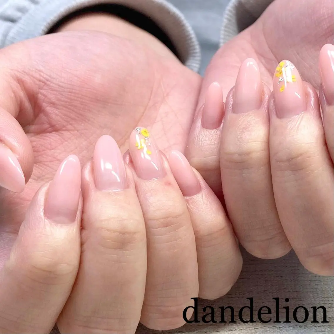 ネイル ハンドネイル ハンドケア dandelion ダンデライオンのネイルデザイン