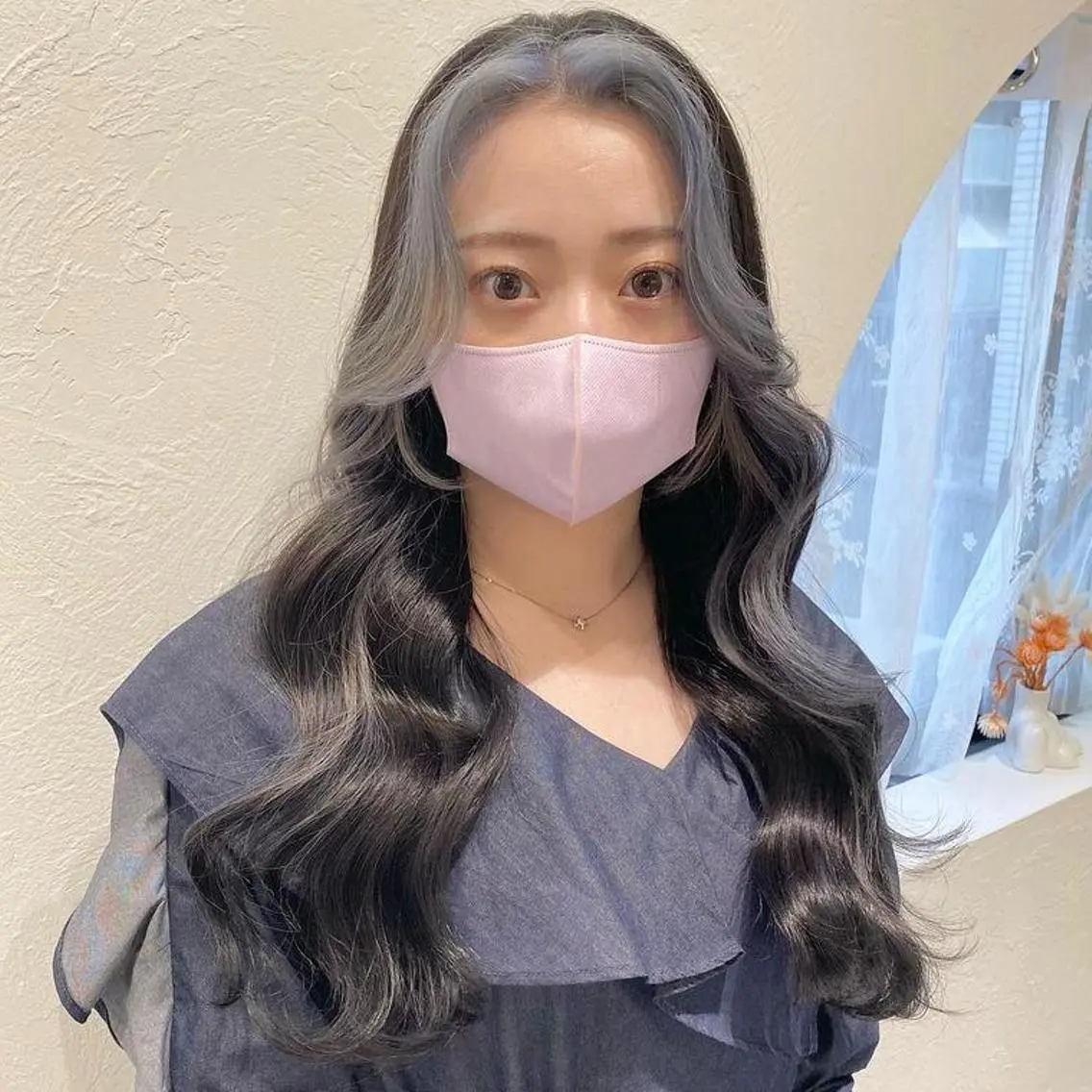 ロング カラー ミストバング ブルーカラー  フェイスフレーミング シルバー ORIKA 美容室のヘアスタイル
