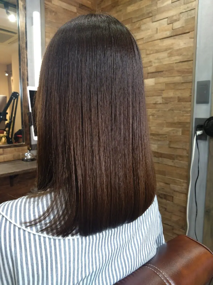 セミロング 伸ばしかけ 髪質改善 レイヤーカット ローレイヤー 大塚 拓也のヘアスタイル