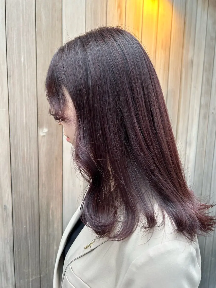 セミロング 髪質改善 イシイ シオリのヘアスタイル