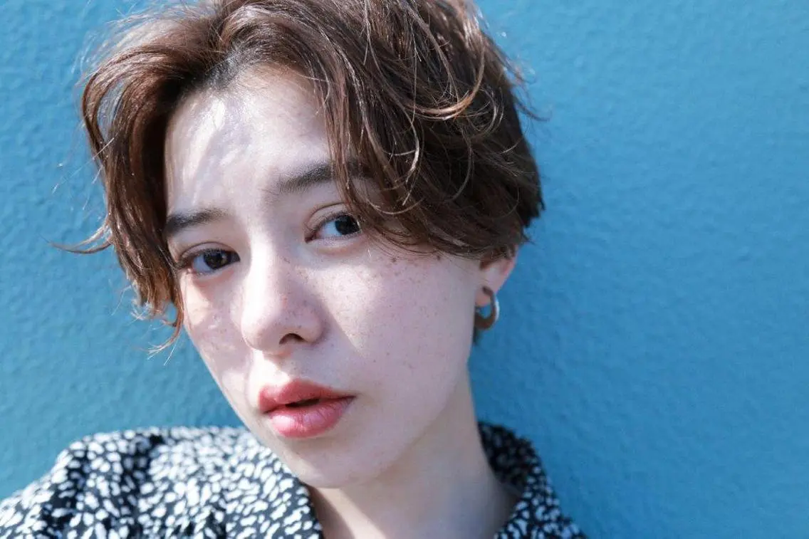 ショート カラー パーマ ヘアアレンジ ハンサムショート ショートヘア 小顔カット カット ヘアセット 松田 亮葉のヘアスタイル