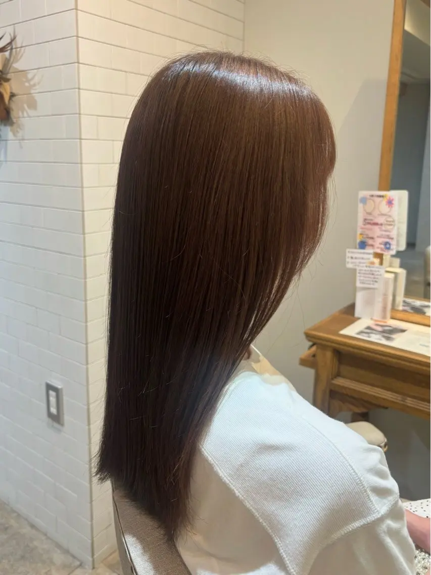 ロング ピンクブラウン 寺田 陽菜のヘアスタイル