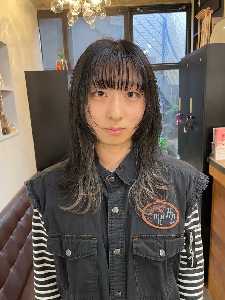 セミロング ウルフカット やまぎし ひろきのヘアスタイル