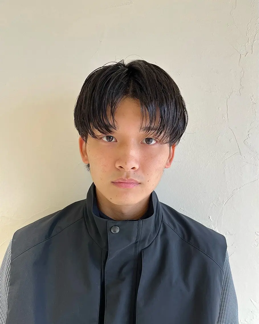 ショート メンズ センターパート 横浜/レイヤー/ カネコのヘアスタイル