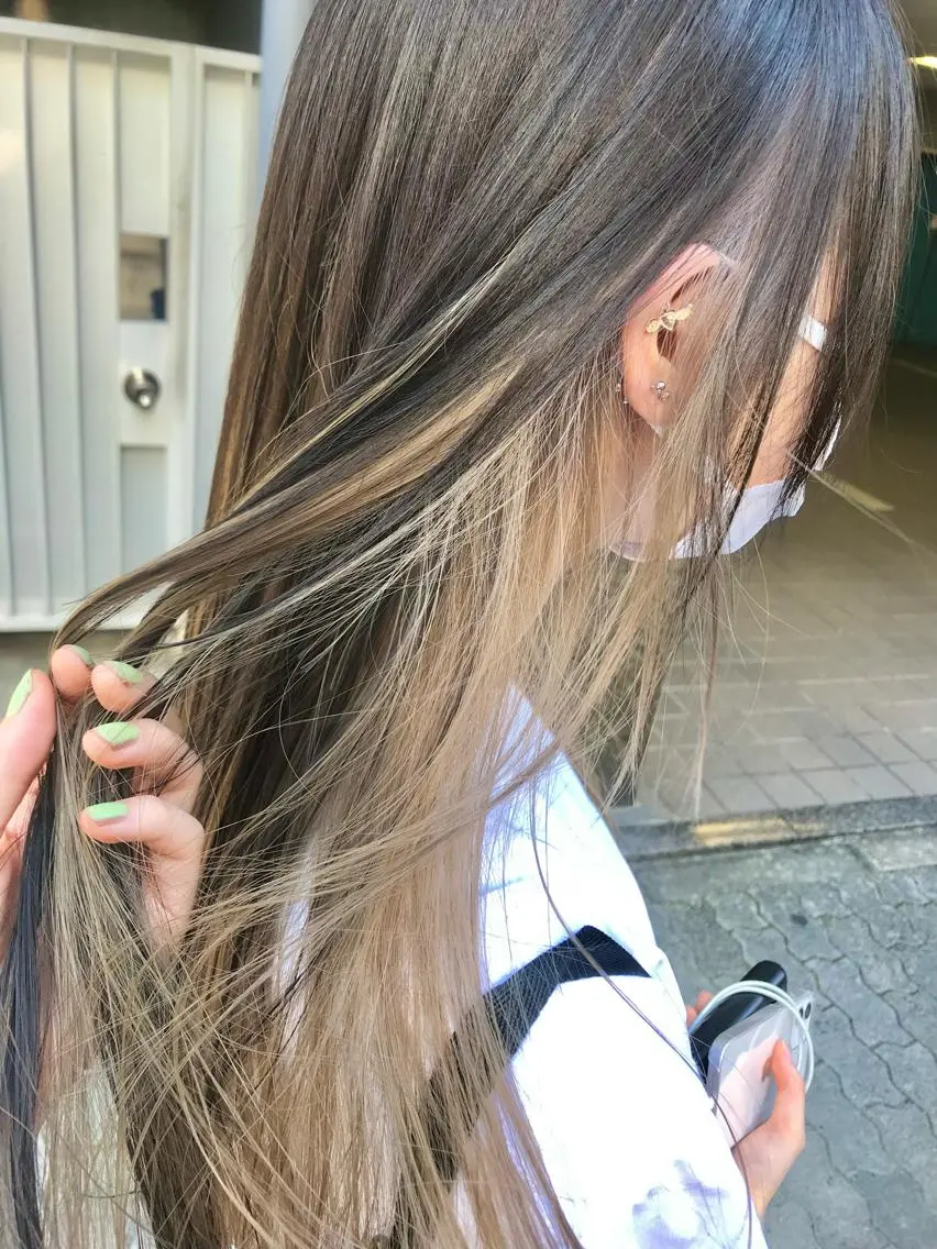 ブリーチあり！結んだらさらに可愛いインナーカラー🍊の写真