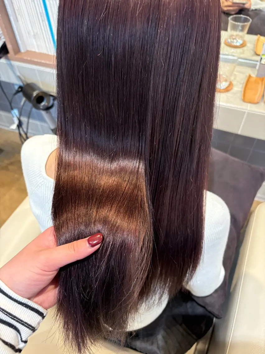ロング カラー ブラウンカラー ピンクカラー ピンクブラウン カット ヘアカラー 秋吉 結愛のヘアスタイル