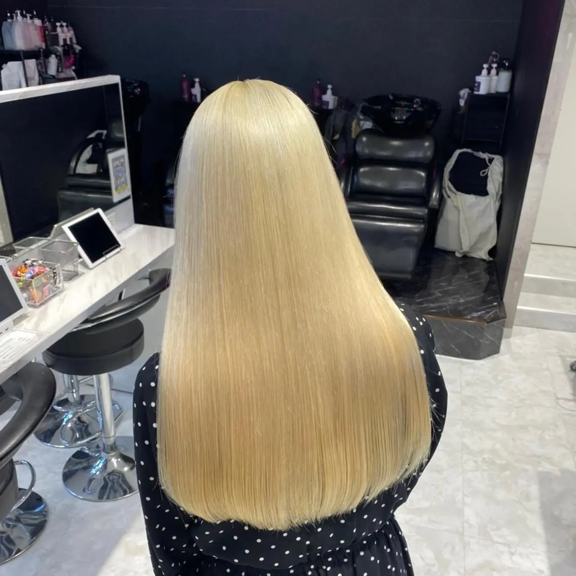 セミロング カラー パーマ ヘアアレンジ メンズ キッズ ネイル マツエク・マツパ アイブロウ 🎀ハイトーンNo .1🩵NaGiSaのヘアスタイル
