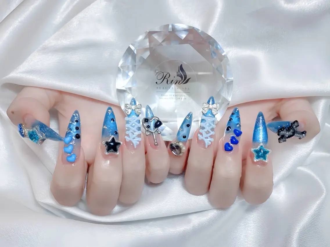 ネイル オーロラネイル チークネイル 桜ネイル クリアネイル ドット ハンドネイル Rin Nail Shinokuboのネイルデザイン