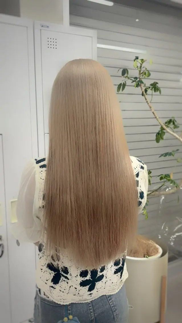 ロング 長谷川 日南のヘアスタイル