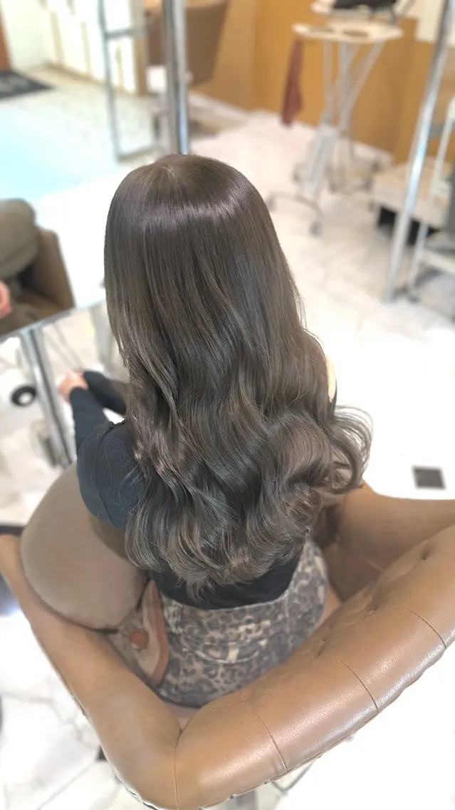 ロング カラー ブリーチ ダブルカラー ブリーチなしカラー 坂井 茅聖のヘアスタイル