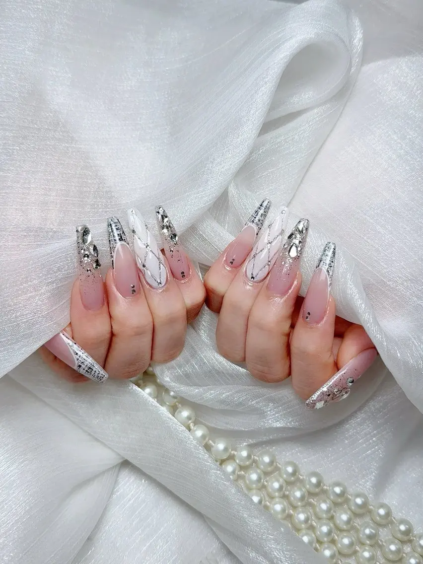 ネイル ハンドネイル ENsalon akiのネイルデザイン