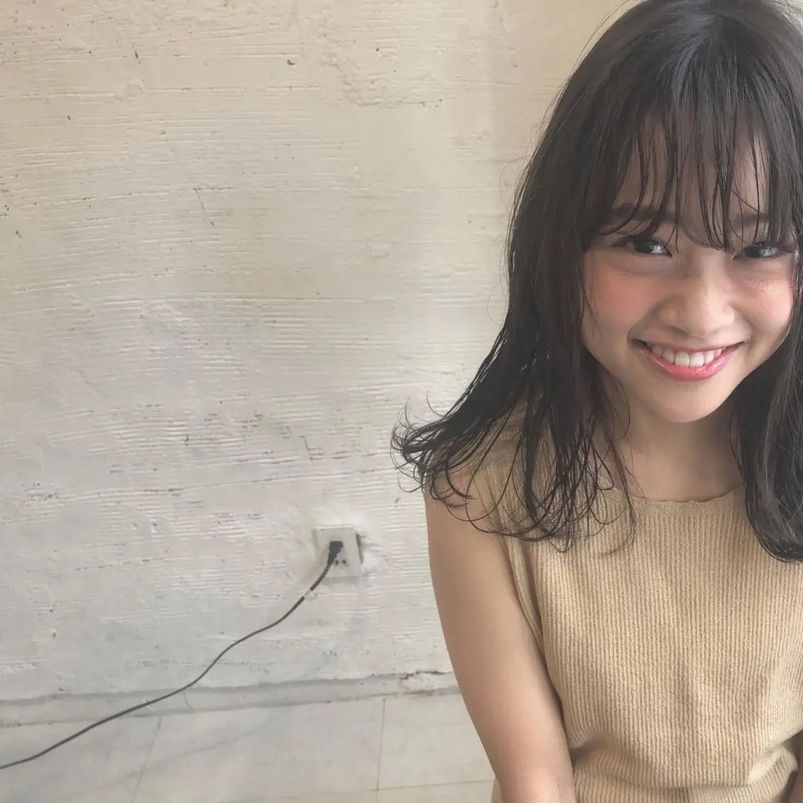 ミディアム カラー 江原 彩華のヘアスタイル