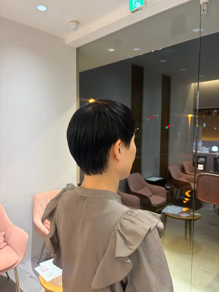 ショート RosierBleu 中山のヘアスタイル