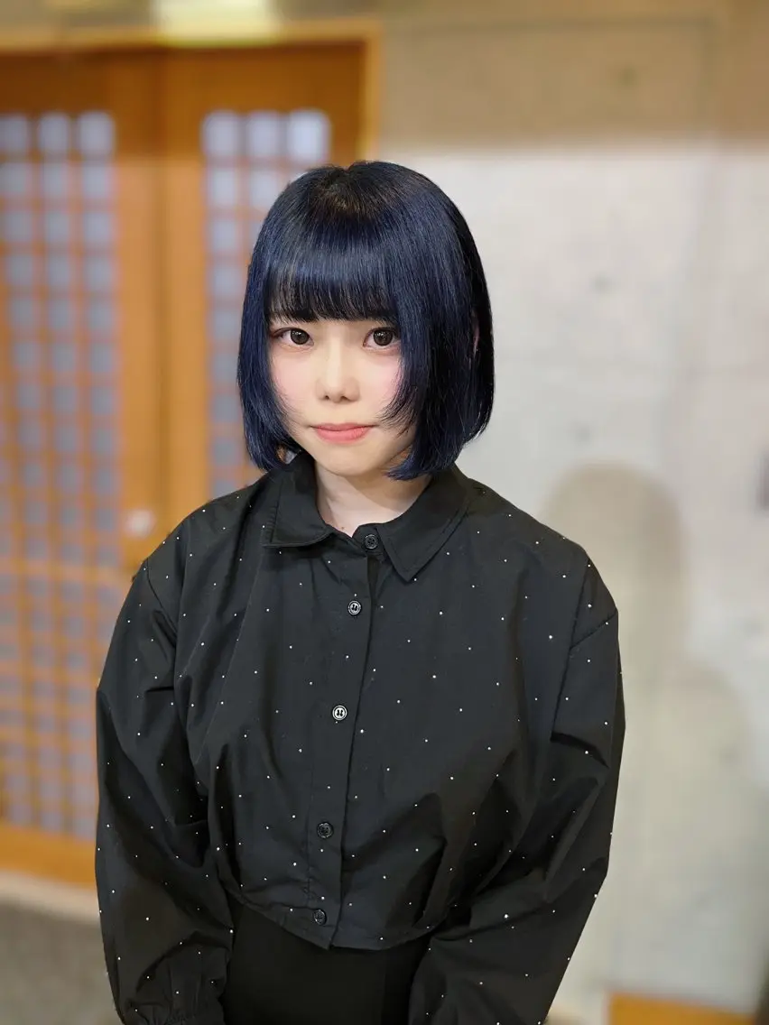 ショート カラー 黒髪 ブルーカラー ブルーブラック ボブ 顔周りカット 韓国ヘア🇰🇷 RYOTAのヘアスタイル