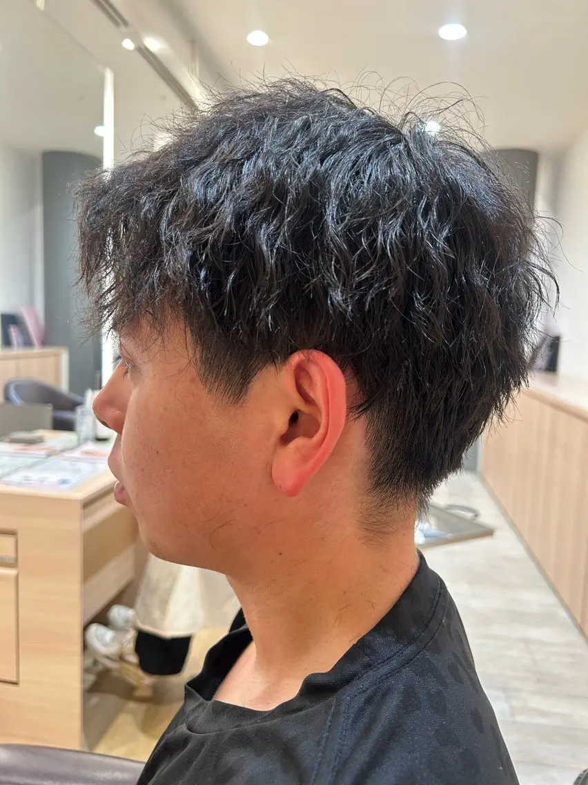 パーマ メンズ メンズパーマ メンズツイストパーマ ツイストパーマ 毛流れ 癖毛カット/ 英山明未のヘアスタイル