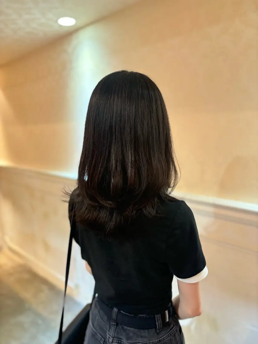 セミロング カラー 髪質改善カラー ベージュ🤎YUMEのヘアスタイル