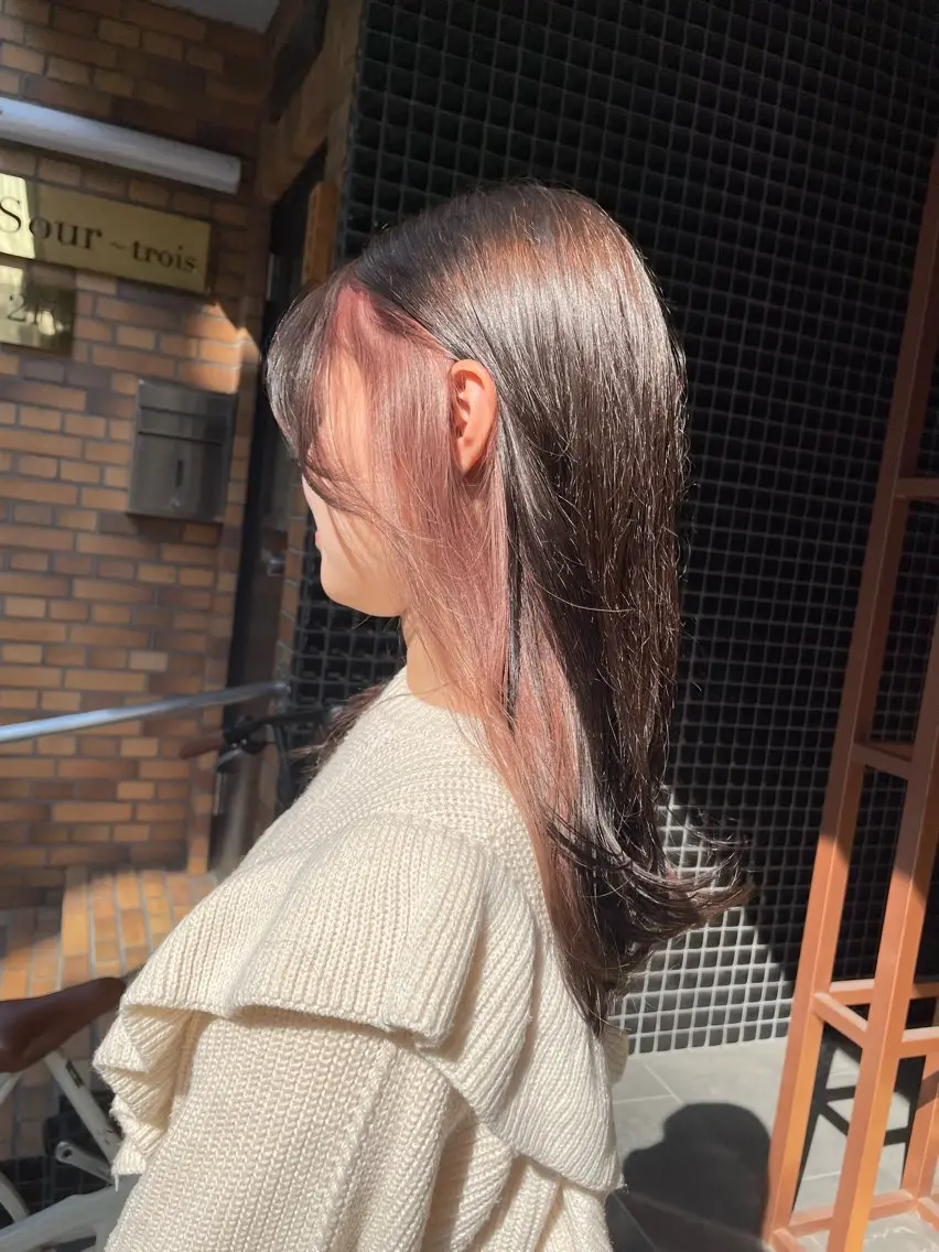 セミロング カラー ブリーチ ピンクカラー ヘアカラー Canon/ インナーカラー/小倉のヘアスタイル