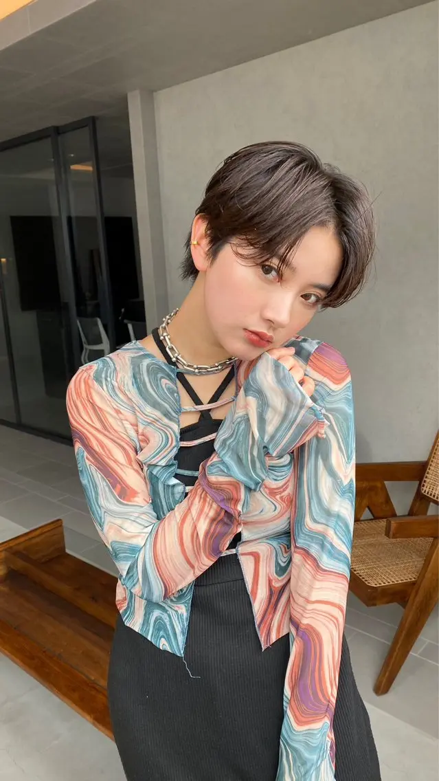 ショート カット 盛れるレイヤー🧡 飯田亘貴のヘアスタイル