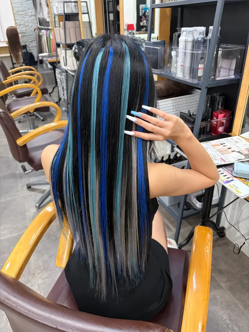 セミロング ヘアカラー エクステ ⭐️U-topia ⭐️和泉田　りさ⭐️のヘアスタイル