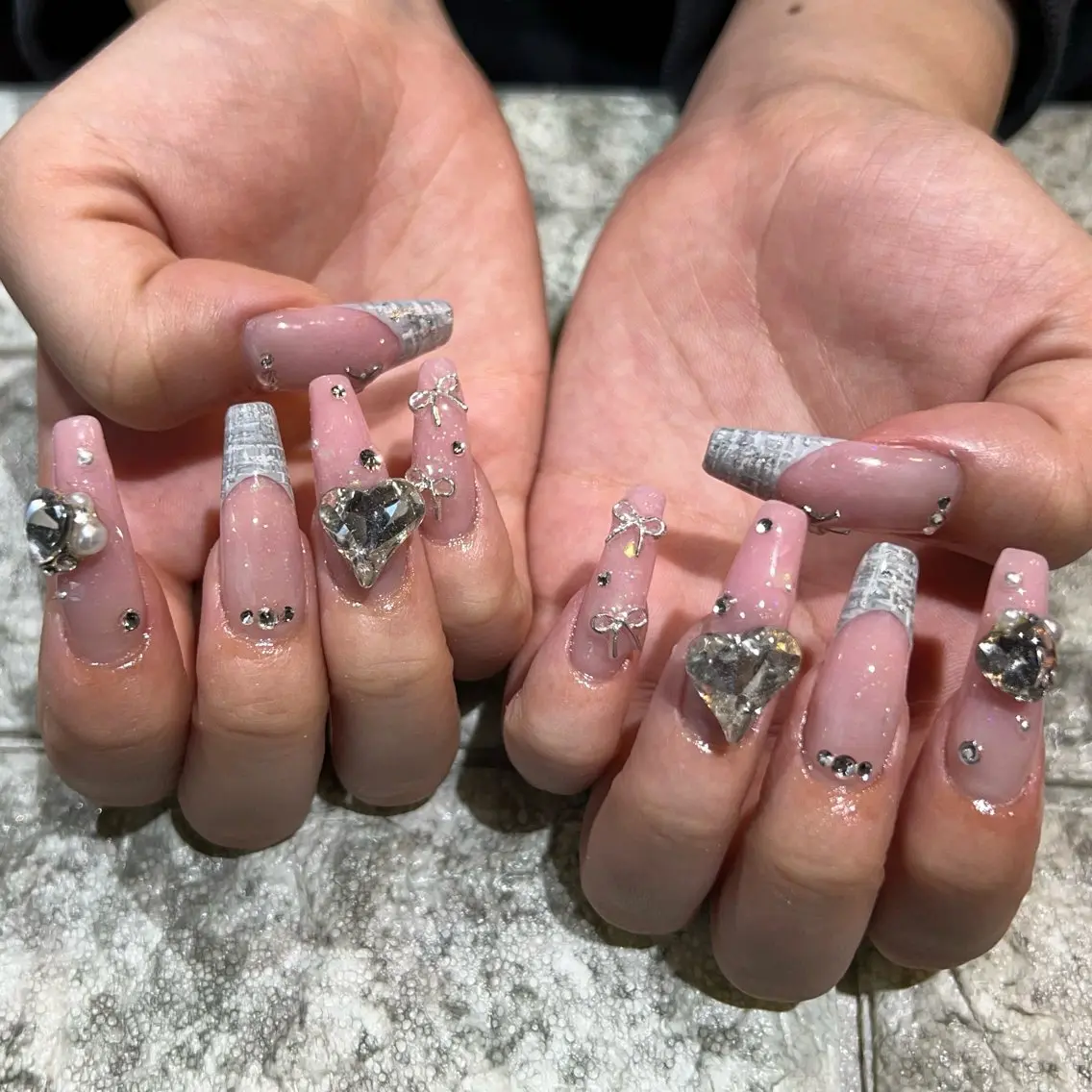 ネイル ハンドネイル アクリルスカルプ𓆈 RounGe町田店のネイルデザイン