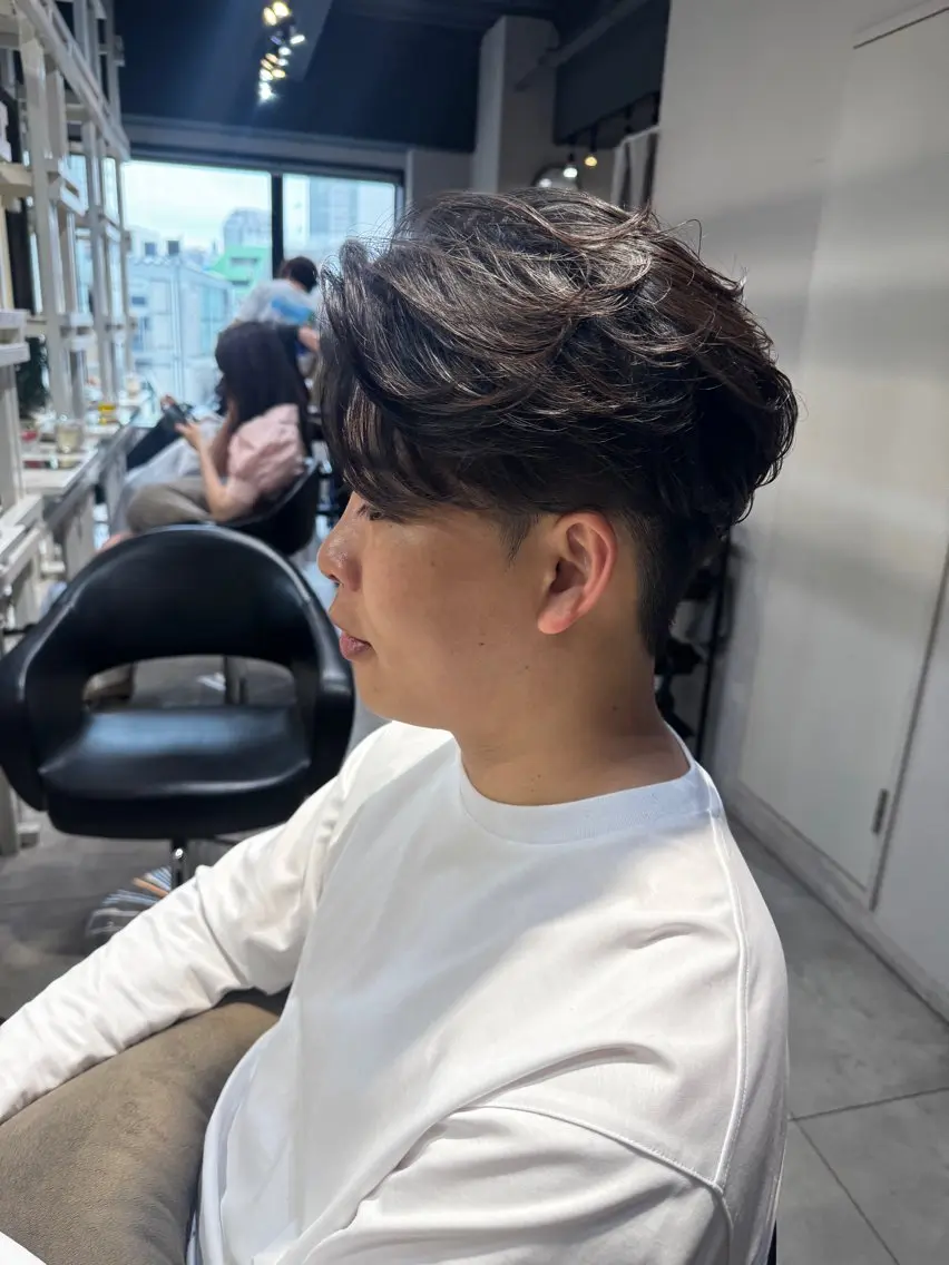 ミディアム メンズ センターパート カット ヘッドスパ 似合う髪型が 分からない方へのヘアスタイル