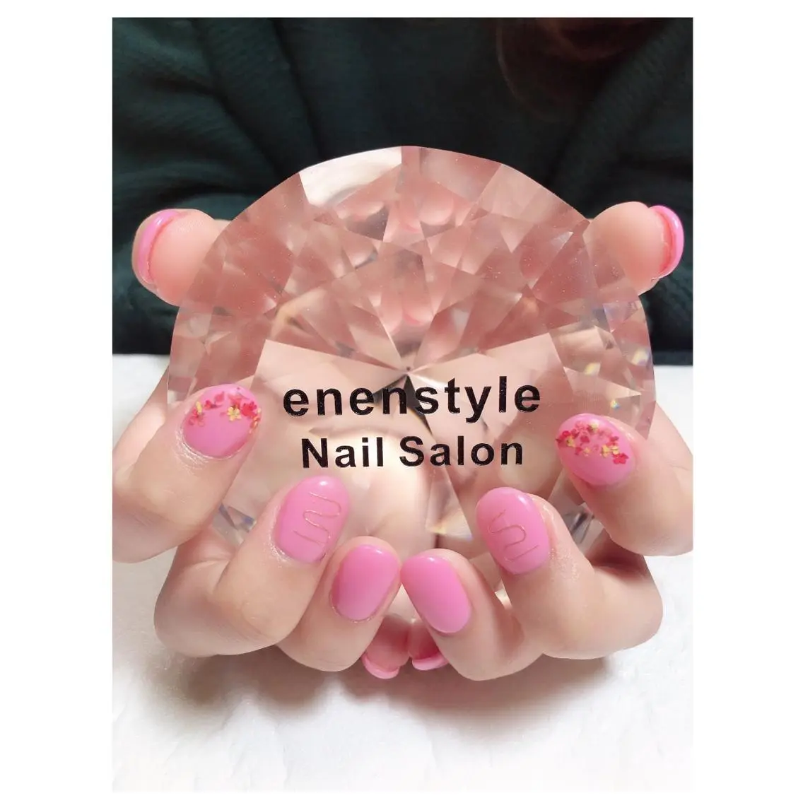 ショート ネイル ジェルネイル ニュアンスネイル オフィスネイル シンプルネイル ハンドネイル 🐾enen style 🐾のネイルデザイン