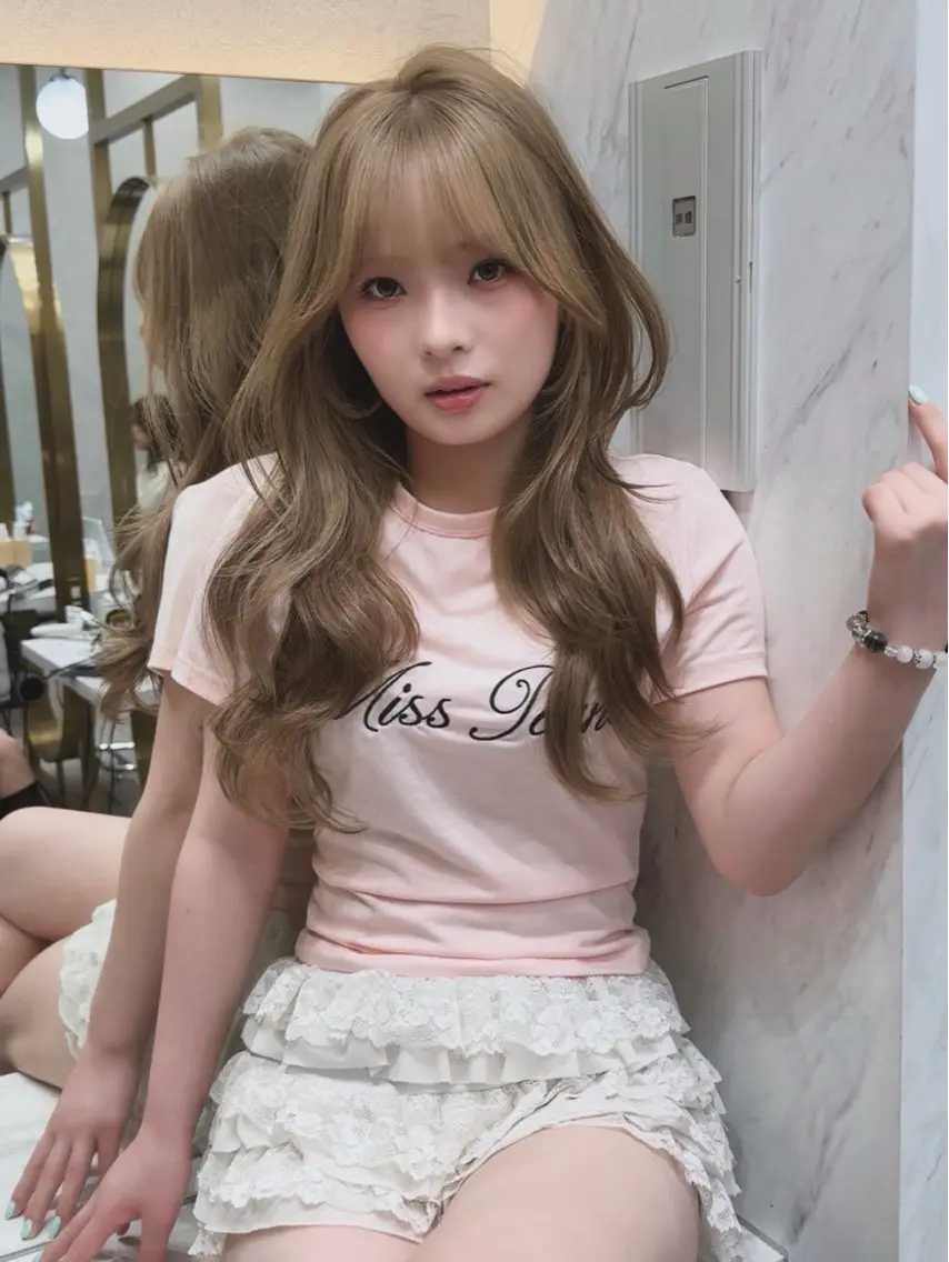 セミロング カラー カット ヘアカラー トリートメント レイヤーダブルカラー KYONのヘアスタイル