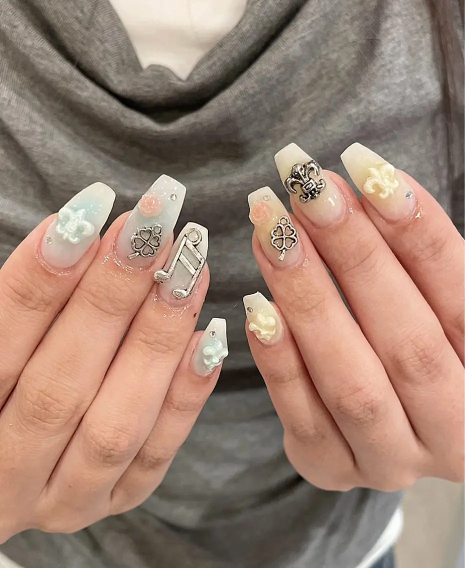ネイル アートネイル オーロラネイル フレンチネイル ジェルネイル グラデーション ハンドネイル Ryu Nail NekoChanのネイルデザイン