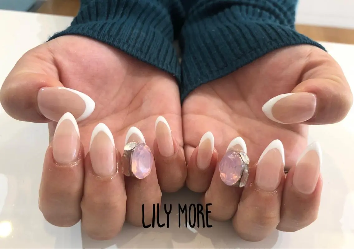 ネイル フレンチネイル Lily closetのネイルデザイン