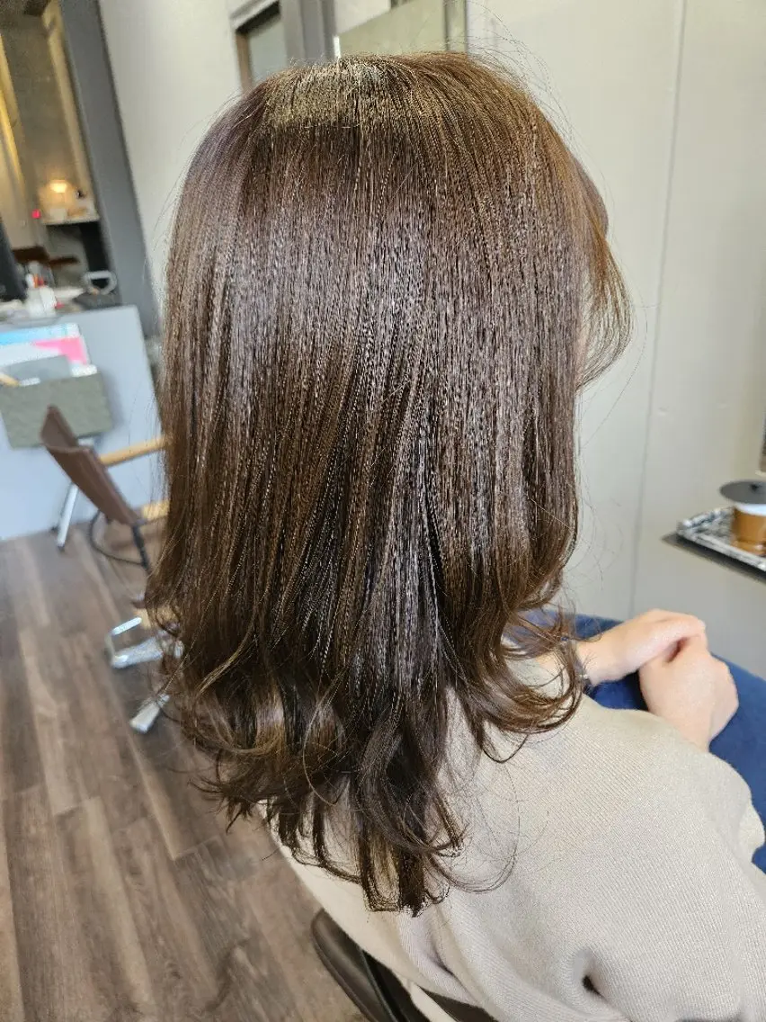 セミロング カラー ベージュカラー カット ヘアカラー トリートメント terra✂️川嶋 大輔のヘアスタイル
