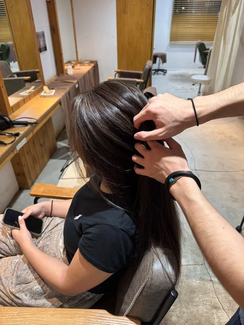 ロング カラー ハイライトカラー ハイライト 透明感カラー 大浦偉央のヘアスタイル