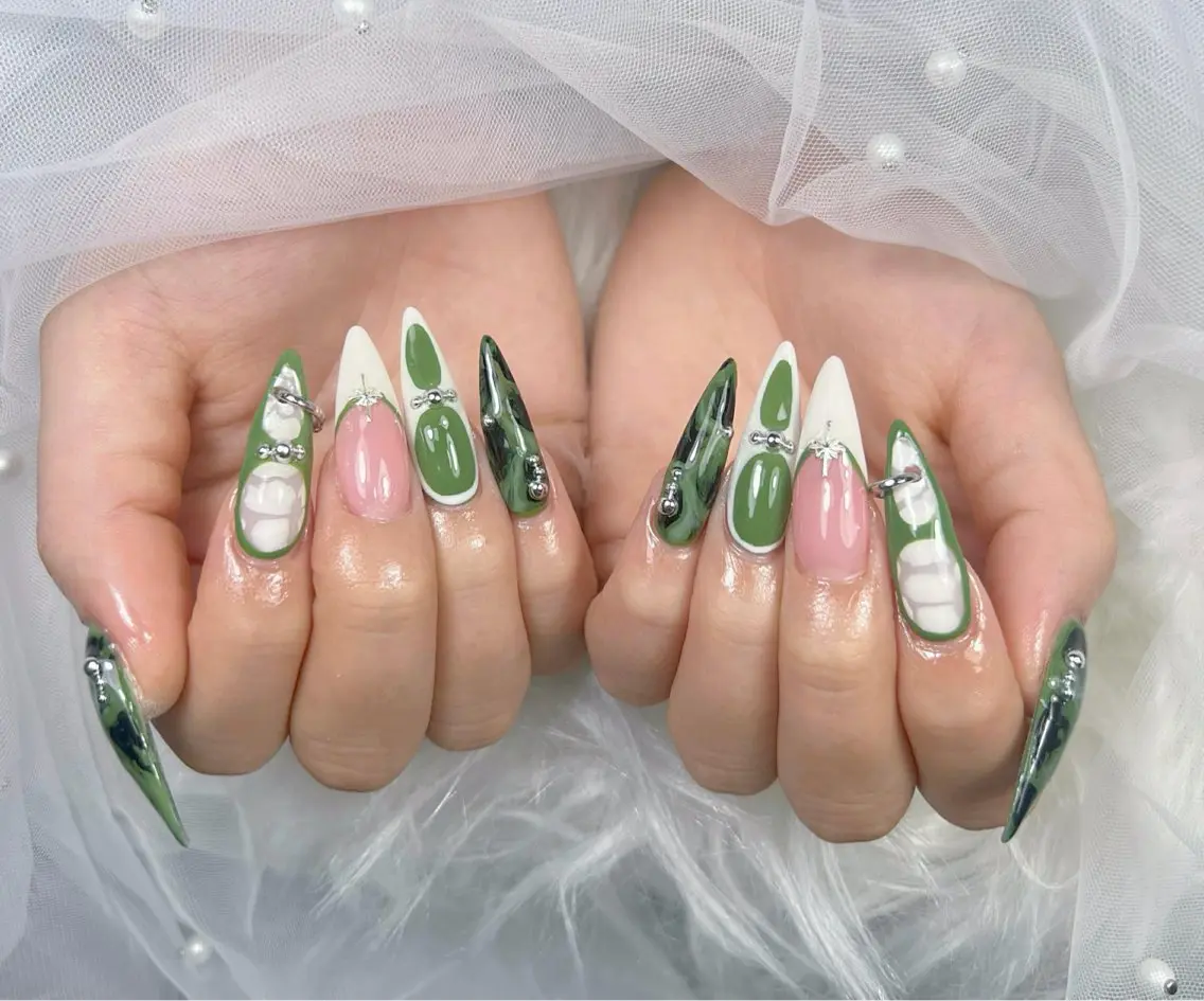 ネイル アートネイル オーロラネイル チークネイル 長さ出し フットネイル Miya _nailのネイルデザイン