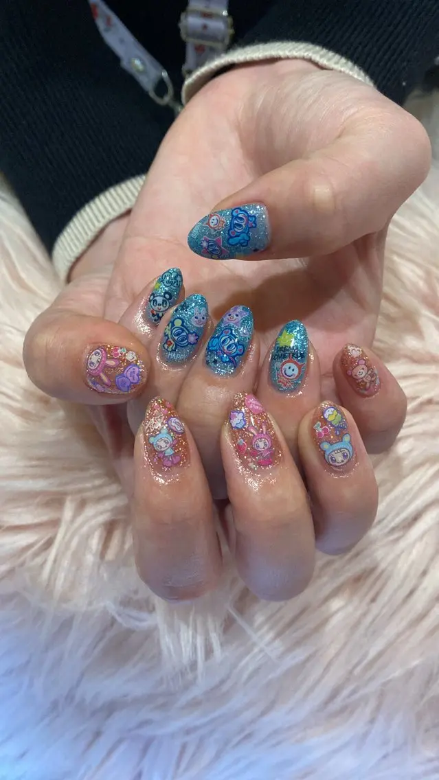 ネイル 持ち込み ハンドネイル crystal ⭐︎ colorのネイルデザイン