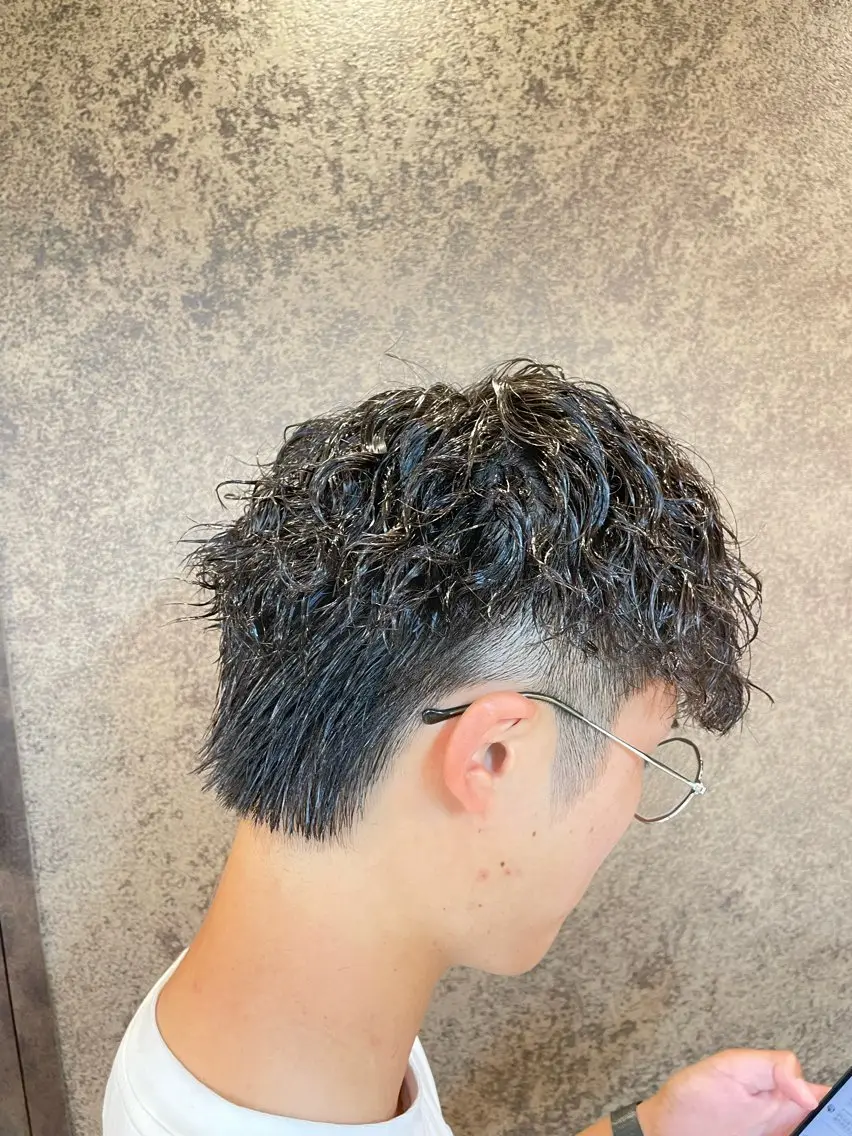 ショート パーマ メンズ メンズパーマ特化 カバヤマ　リョウのヘアスタイル
